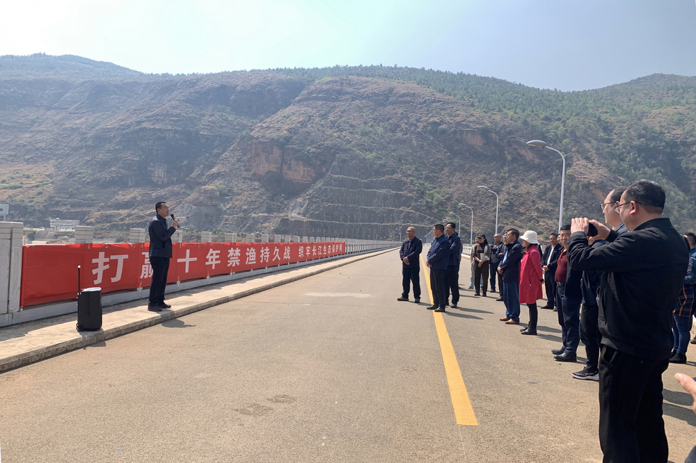 1616744718877590.jpg 水投公司負責人匯報情況.jpg