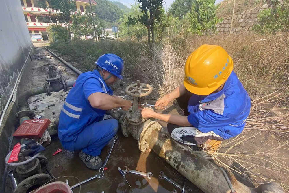 1622207598112269.jpg 檢查管道密封情況.jpg